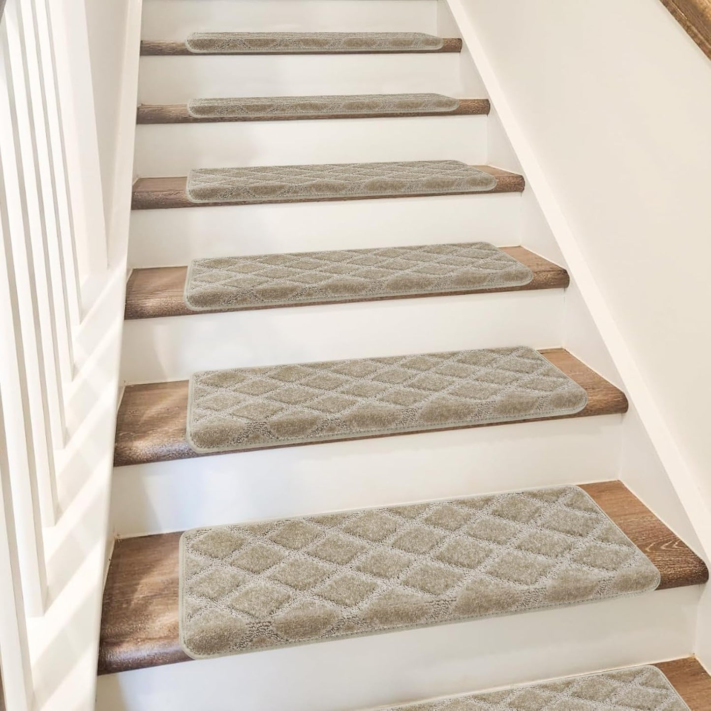 PURE ERA Bullnose Carpet Stair Treads Tape Free Non-Slip Indoor Stair Protectors Pet Friendly Stair Treads for Wooden Steps 9.5" x 30"(14 Pieces, Cream Gray Diamond Trellis)