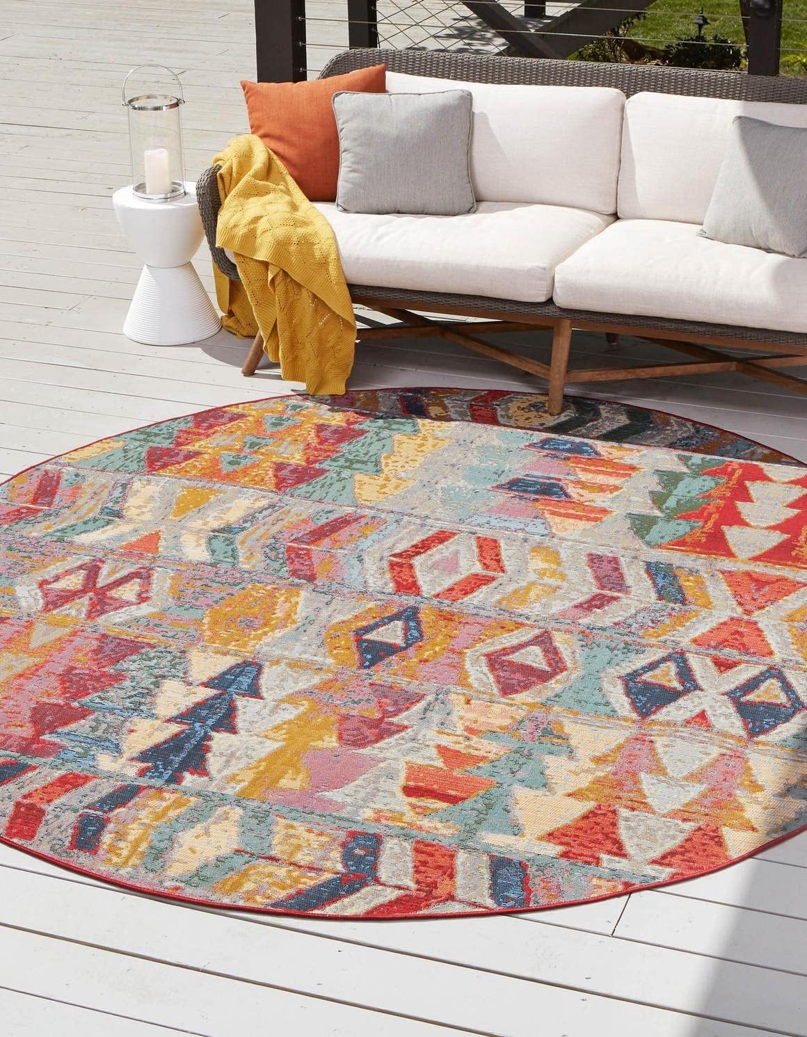 Unique Loom Outdoor Modern Collection Area Rug - Tamarindo (5' 3" x 8' Rectangle, Multi/ Burgundy)